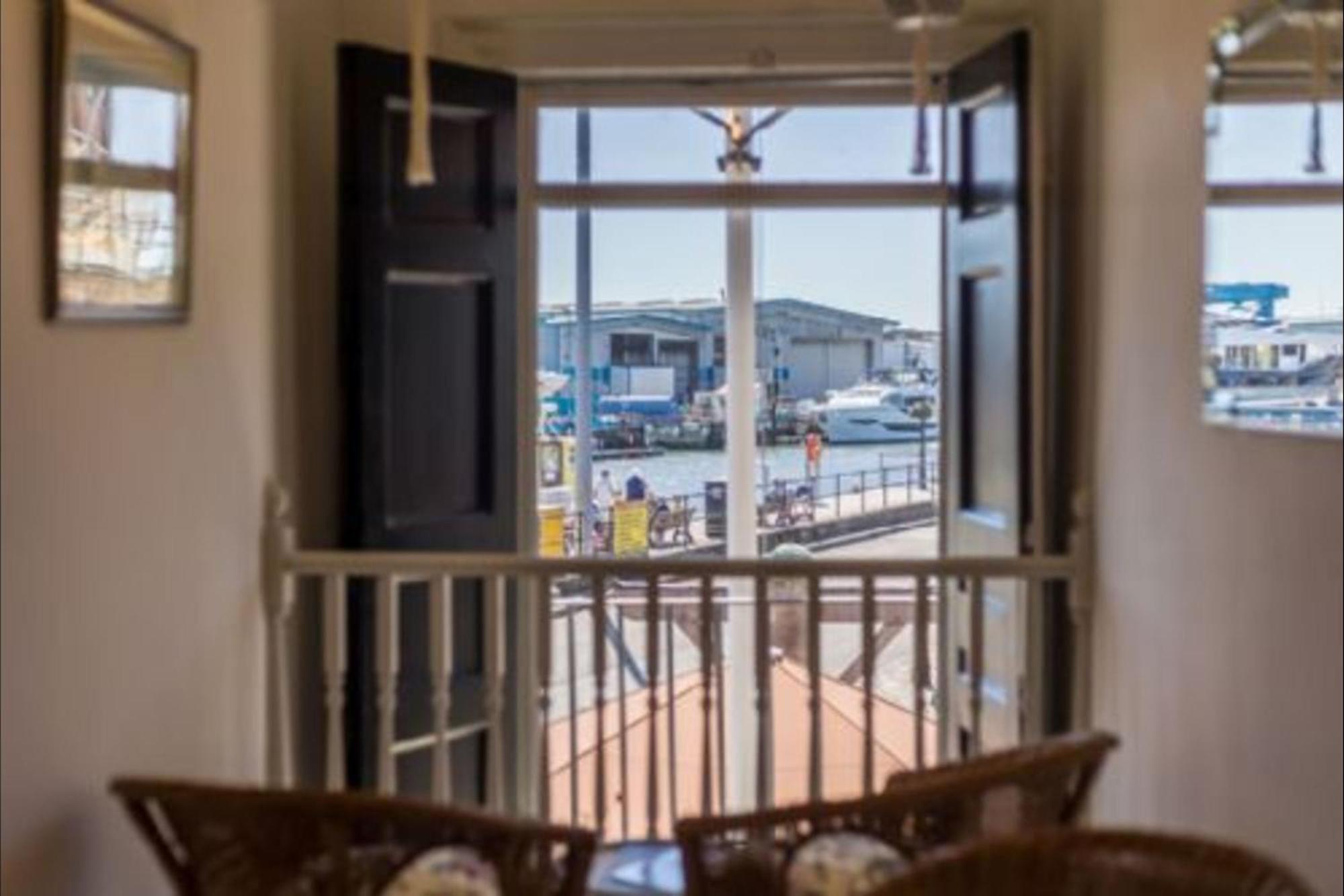 Custom House Poole - Overlord Chamber Esterno foto